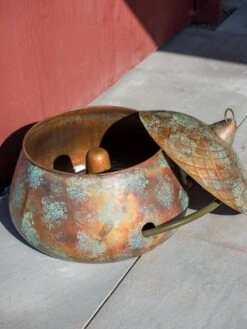 Acorn Hose Pot -Green Works Shop 3 4 crop 8613361 0051