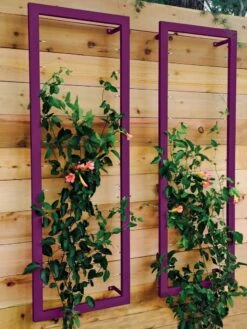Ina Modern Wall Trellis Sr. -Green Works Shop 8600510 02V tif