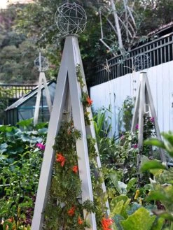 Akoris Garden Tuteur Jr. -Green Works Shop 8600517 07V tif