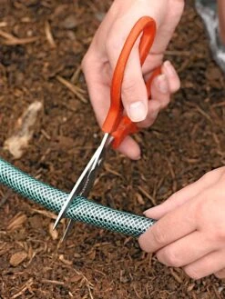 Snip-n-Drip Soaker Hose System -Green Works Shop GS40205 02 tif